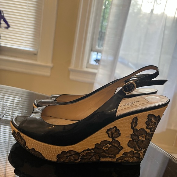 VALENTINO Garavani Wedges Espadrilles Size 38.5 - Picture 3 of 4